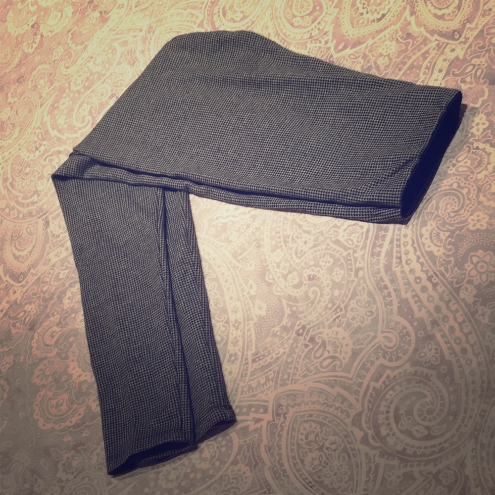 Zara Basic Houndstooth Leggings - image 1